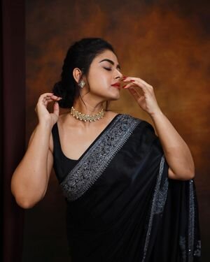 Siddhi Idnani Latest Photos | Picture 1936634