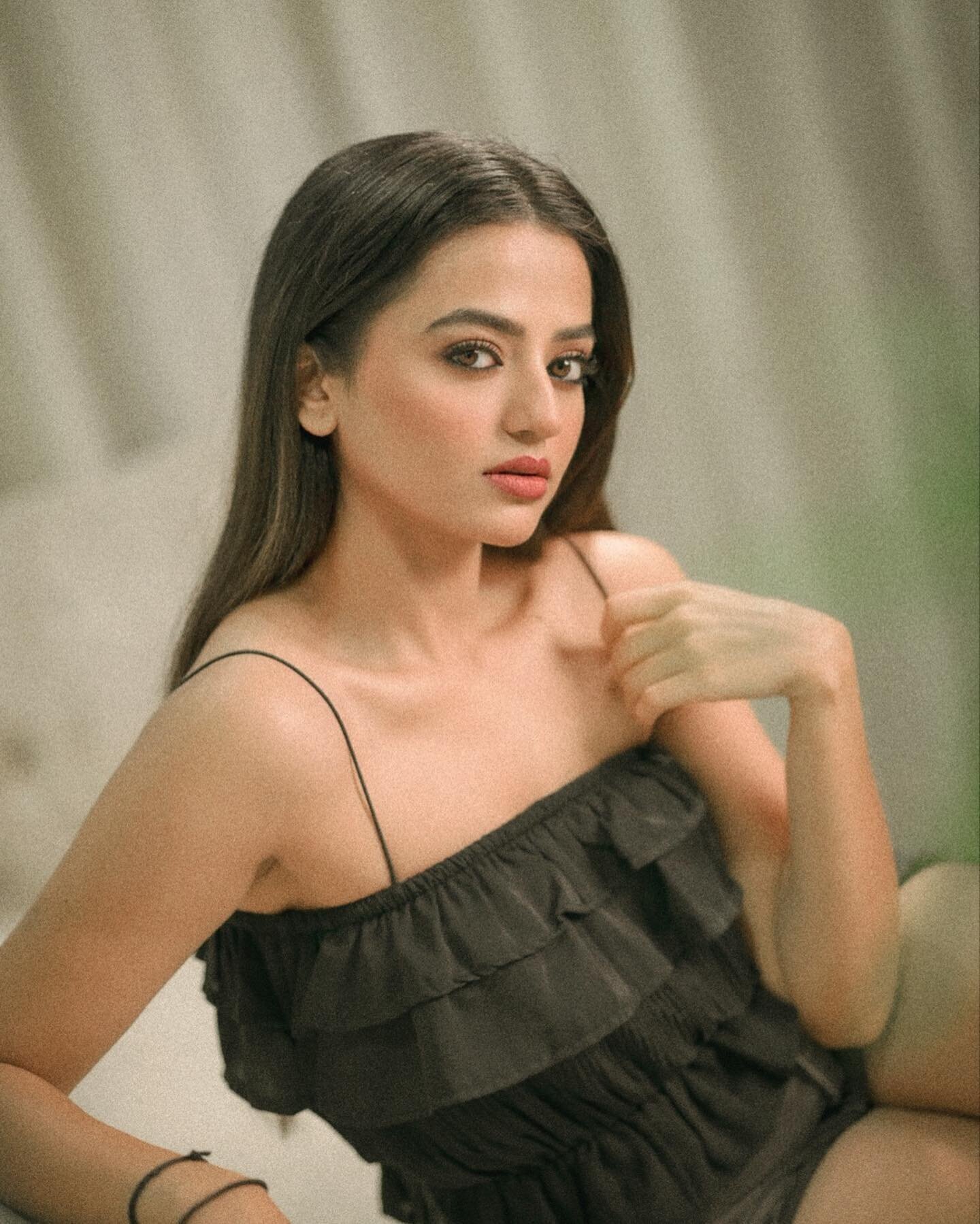 Helly Shah Latest Photos | Picture 1943821