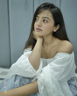 Helly Shah Latest Photos | Picture 1943789