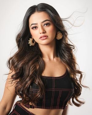 Helly Shah Latest Photos | Picture 1943811