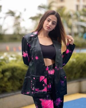 Helly Shah Latest Photos | Picture 1943845