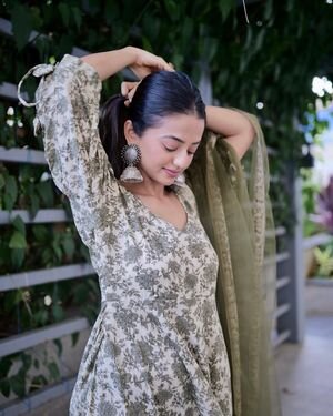 Helly Shah Latest Photos | Picture 1943792