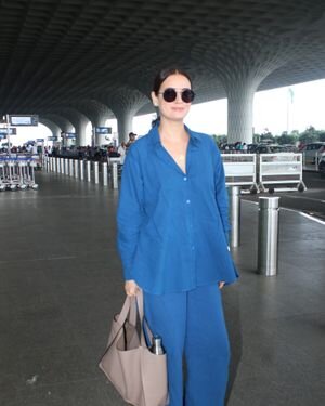 Dia Mirza - Photos: Celebs  Spotted At Airport | Picture 1942098