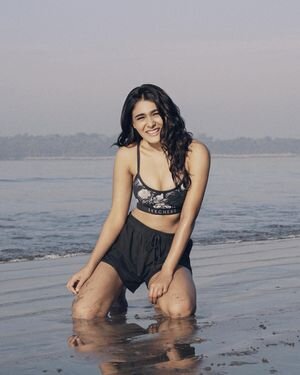 Shalini Pandey Latest Photos | Picture 1942816