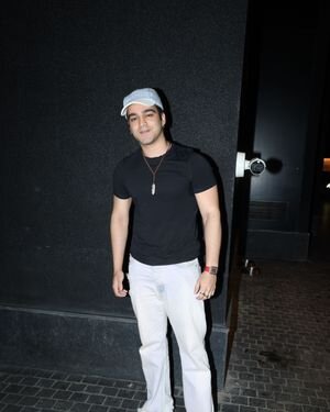 Photos: Celebs At The Screening Of Auron Mein Kahan Dum Tha | Picture 1952236