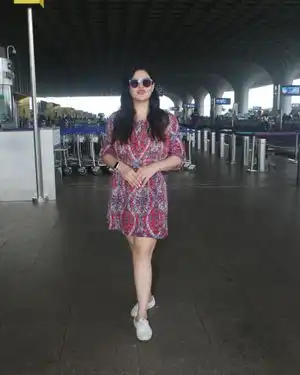 Zareen Khan - Photos: Celebs Spotted At Airport | Picture 1952570