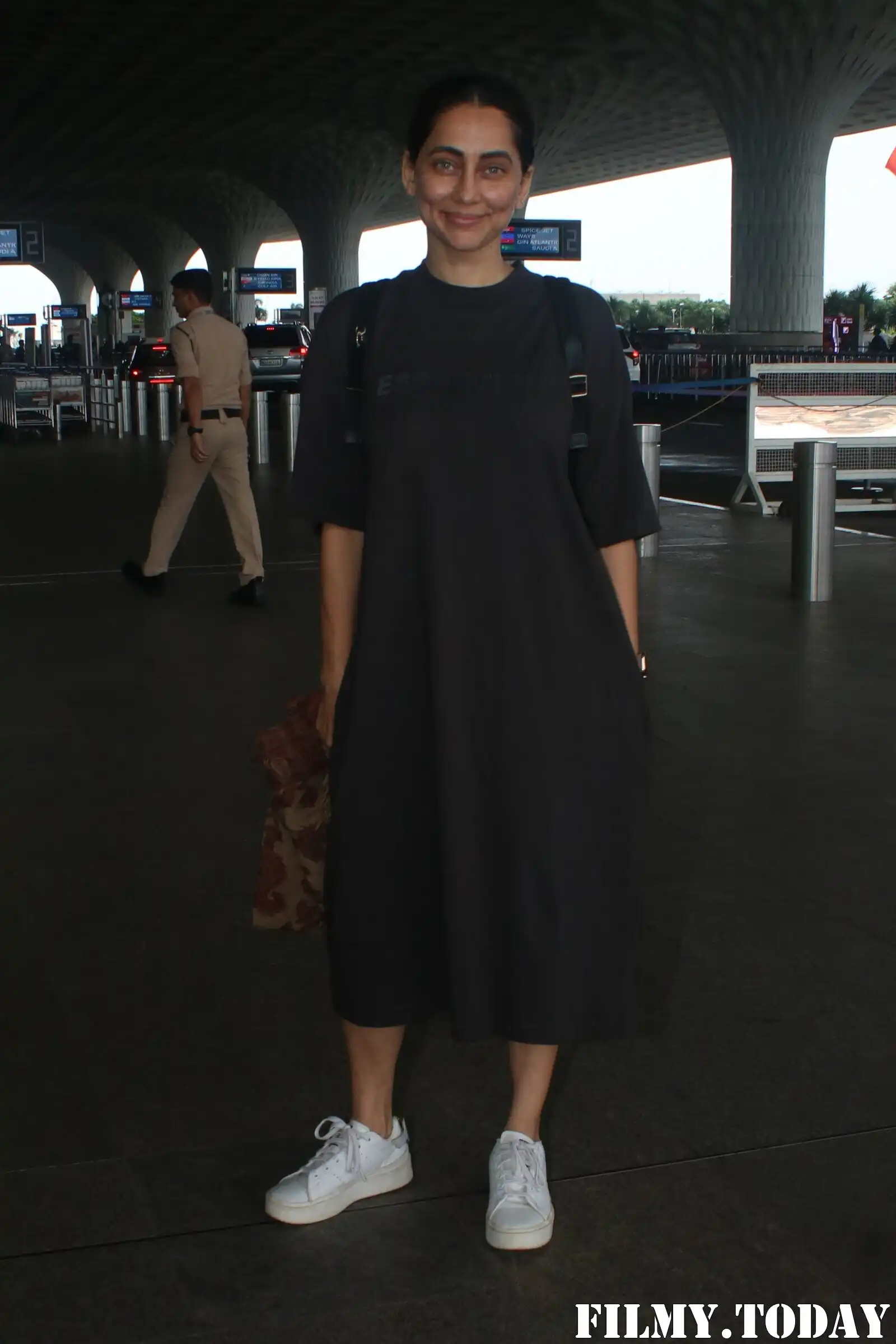 Anusha Dandekar - Photos: Celebs Spotted At Airport | Picture 1953062