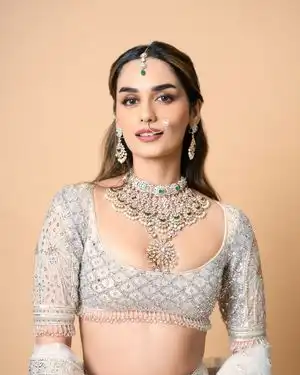 Manushi Chhillar Latest Photos