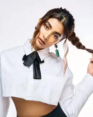 Pooja Hegde Latest Photos