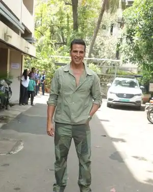 Akshay Kapoor - Photos: Khel Khel Mein Team Spotted At St Andrew’s College | Picture 1958712