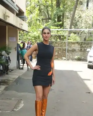 Vaani Kapoor - Photos: Khel Khel Mein Team Spotted At St Andrew’s College | Picture 1958714