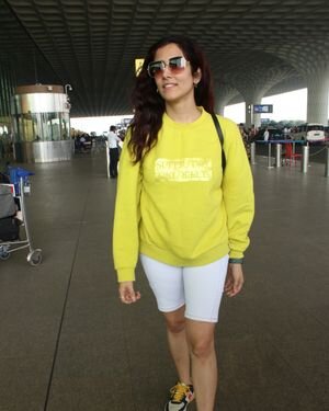 Jonita Gandhi - Photos: Celebs Spotted At Airport