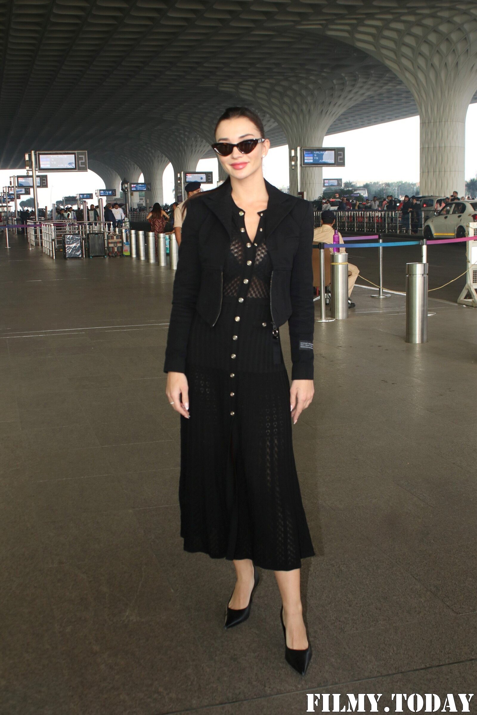Amy Jackson - Photos: Celebs Spotted At Airport | Picture 1947240