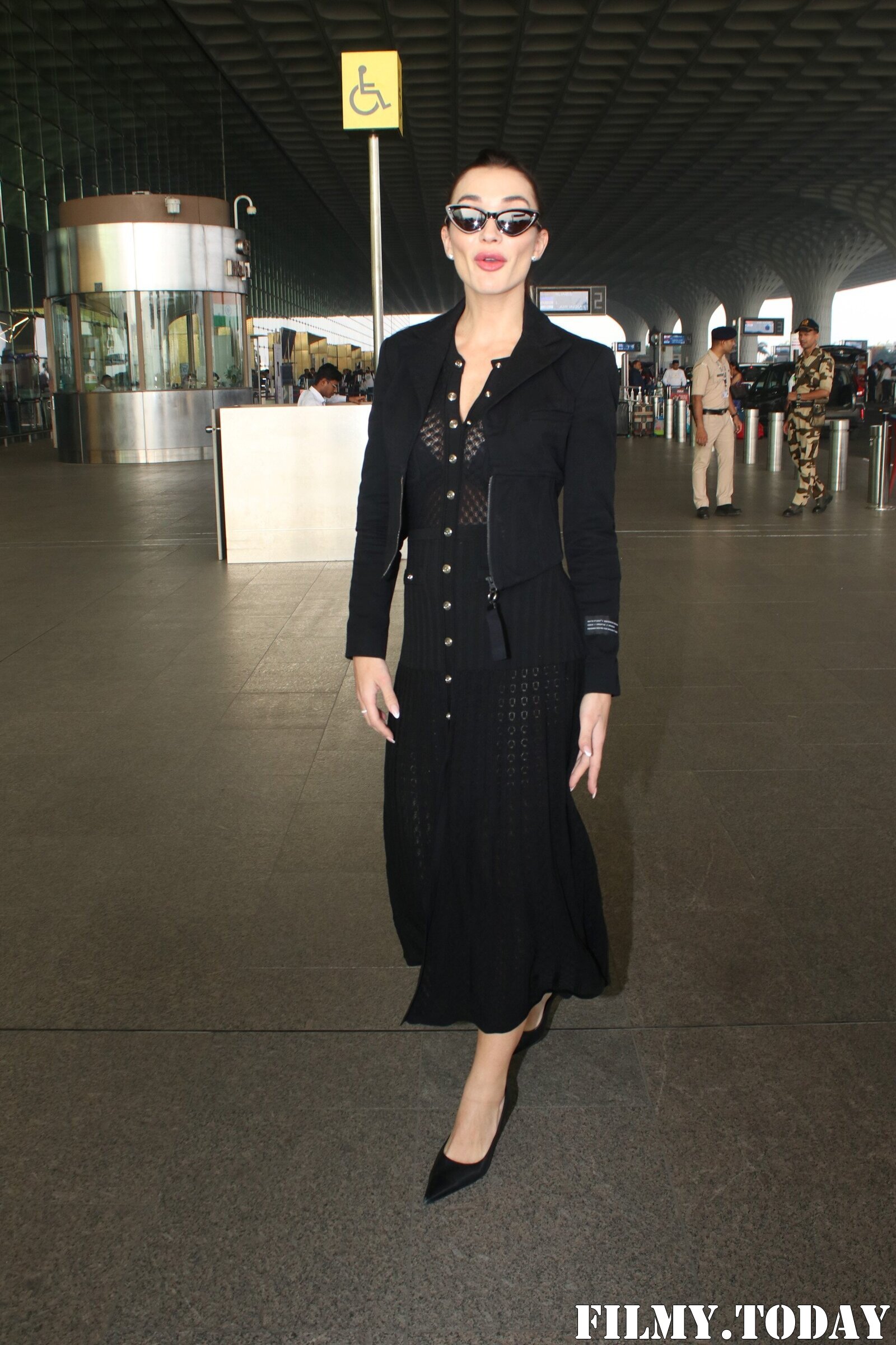 Amy Jackson - Photos: Celebs Spotted At Airport | Picture 1947246
