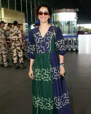 Sanya Malhotra - Photos: Celebs Spotted At Airport | Picture 1958983