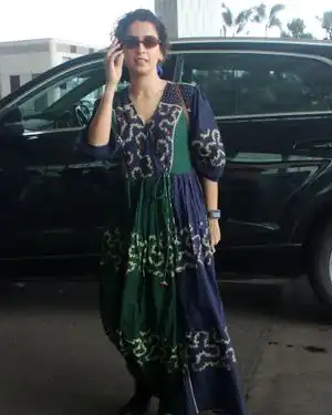 Sanya Malhotra - Photos: Celebs Spotted At Airport | Picture 1958981