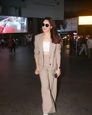 Pragya Jaiswal - Photos: Celebs Spotted At Airport | Picture 1958880