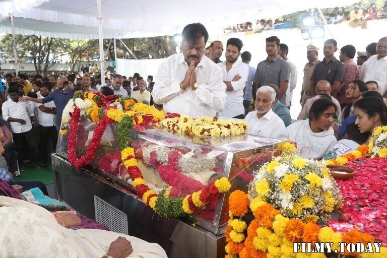 Photos: Celebs Pay Last Respect To Nandamuri Taraka Ratna | Picture 1919109
