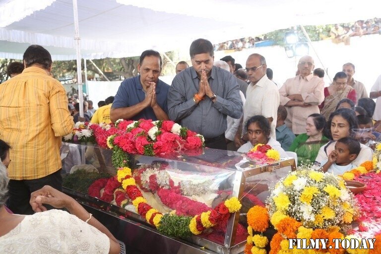 Photos: Celebs Pay Last Respect To Nandamuri Taraka Ratna | Picture 1919125
